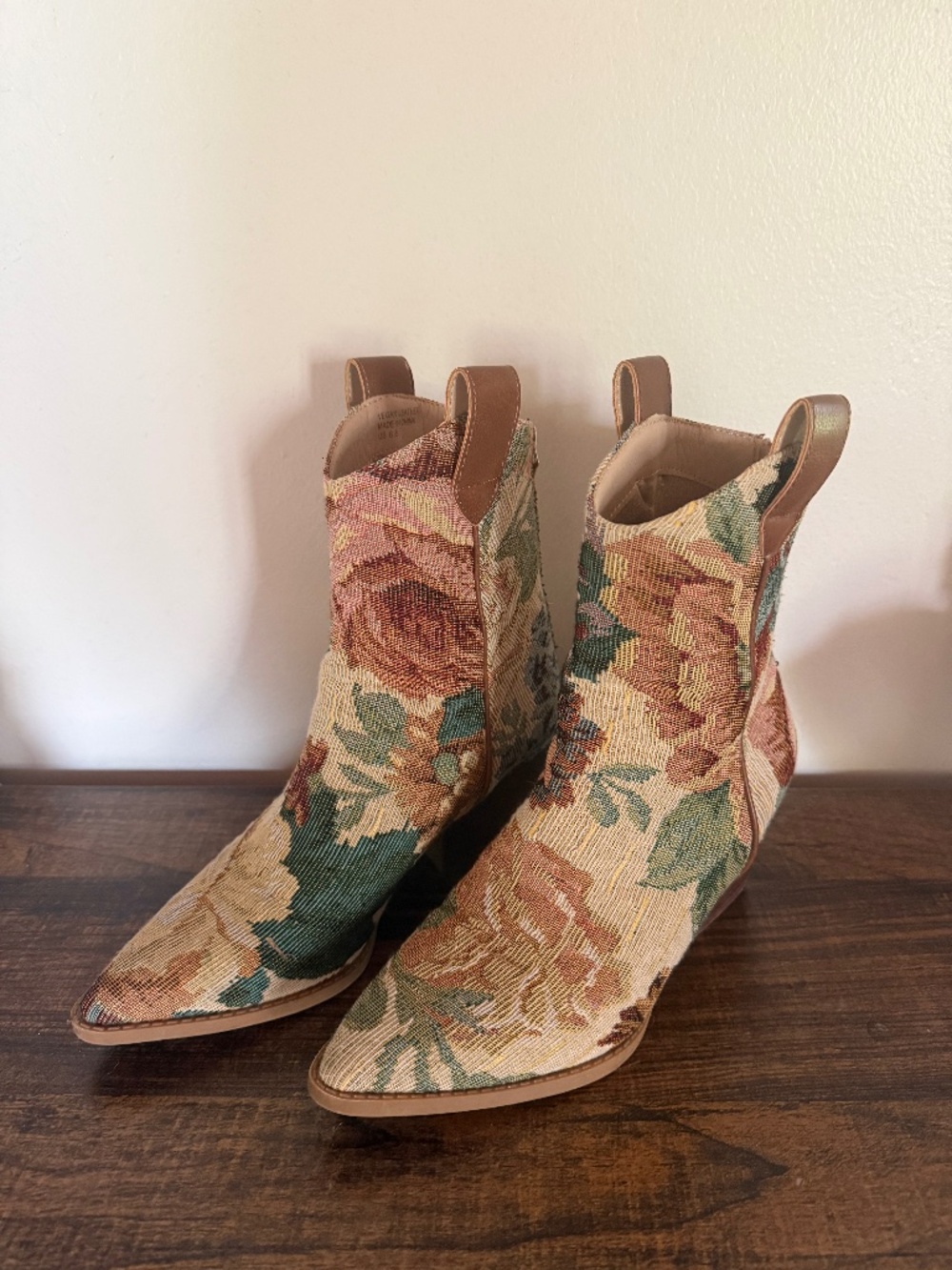 Oasis Society Floral Tapestry Boots